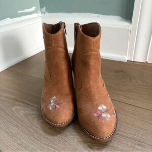 Diba Brown Suede Embroidered Ankle Boots